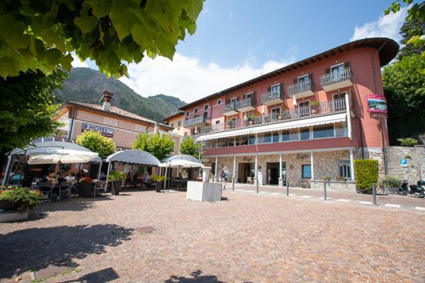 Hotel La Fenice E Sole Tremosine Exterior foto
